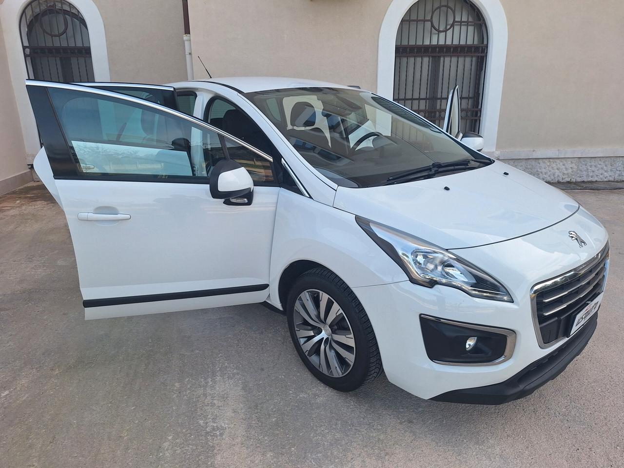 Peugeot 3008 1.6 HDi 115CV NAVI 2015