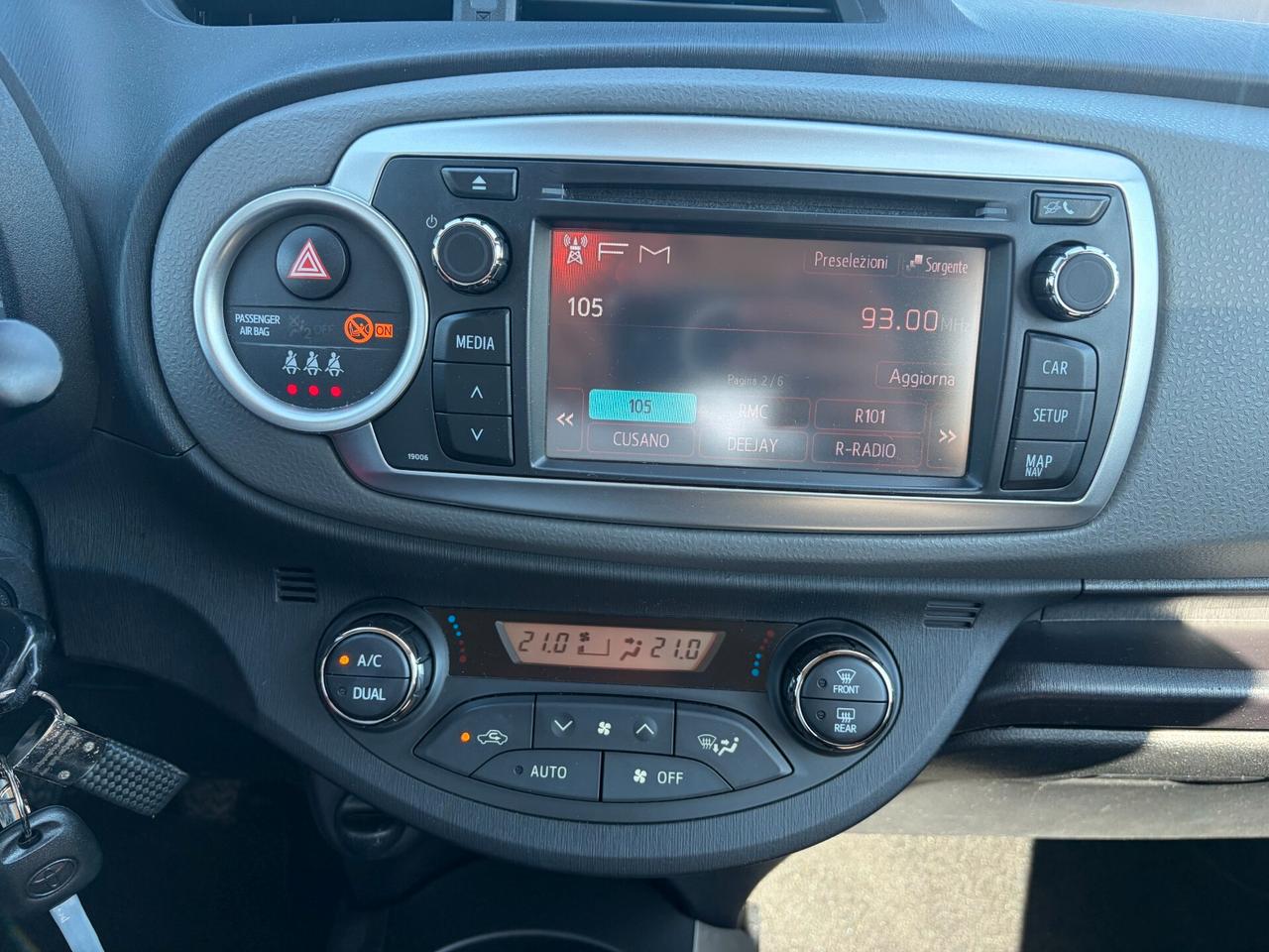 TOYOTA YARIS 1.0 TREND 68CV ANNO 2014 GARANZIA TOYOTA APPROVED