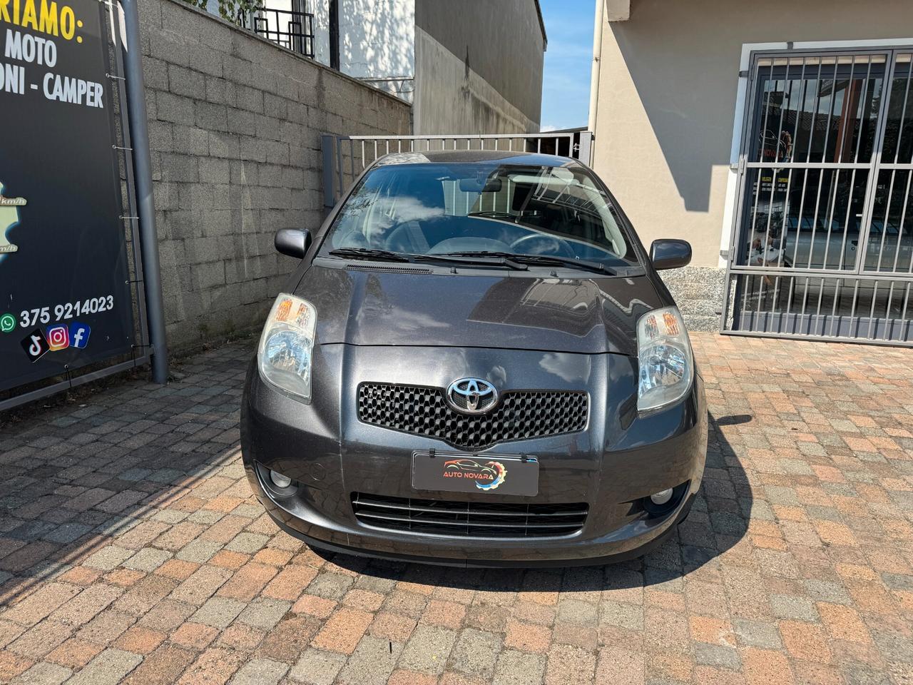 Toyota Yaris 1.3 5 porte Navi NEOPATENTATI