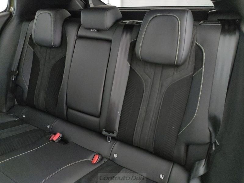 Peugeot 408 GT Exclusive Hybrid 145 e-DSC6