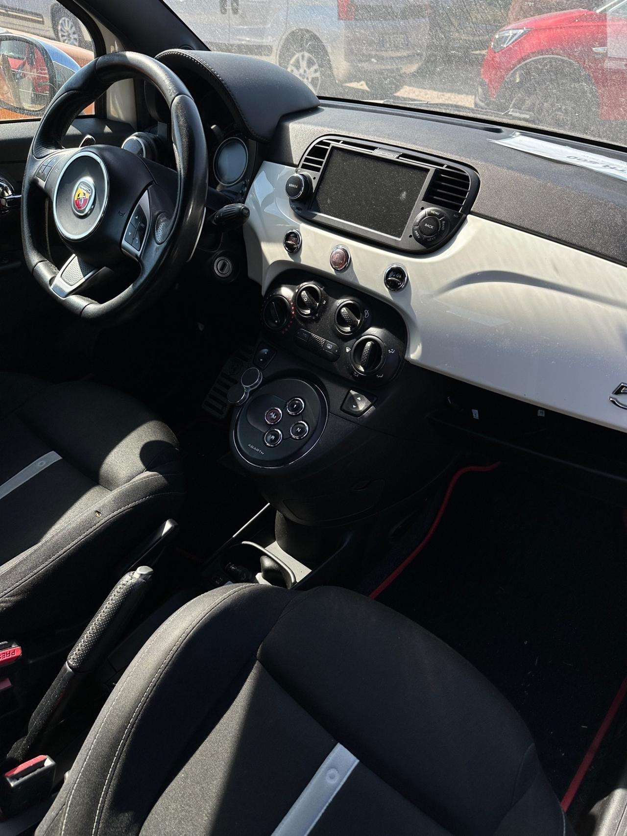 Abarth 500 1.4 Turbo T-Jet Custom