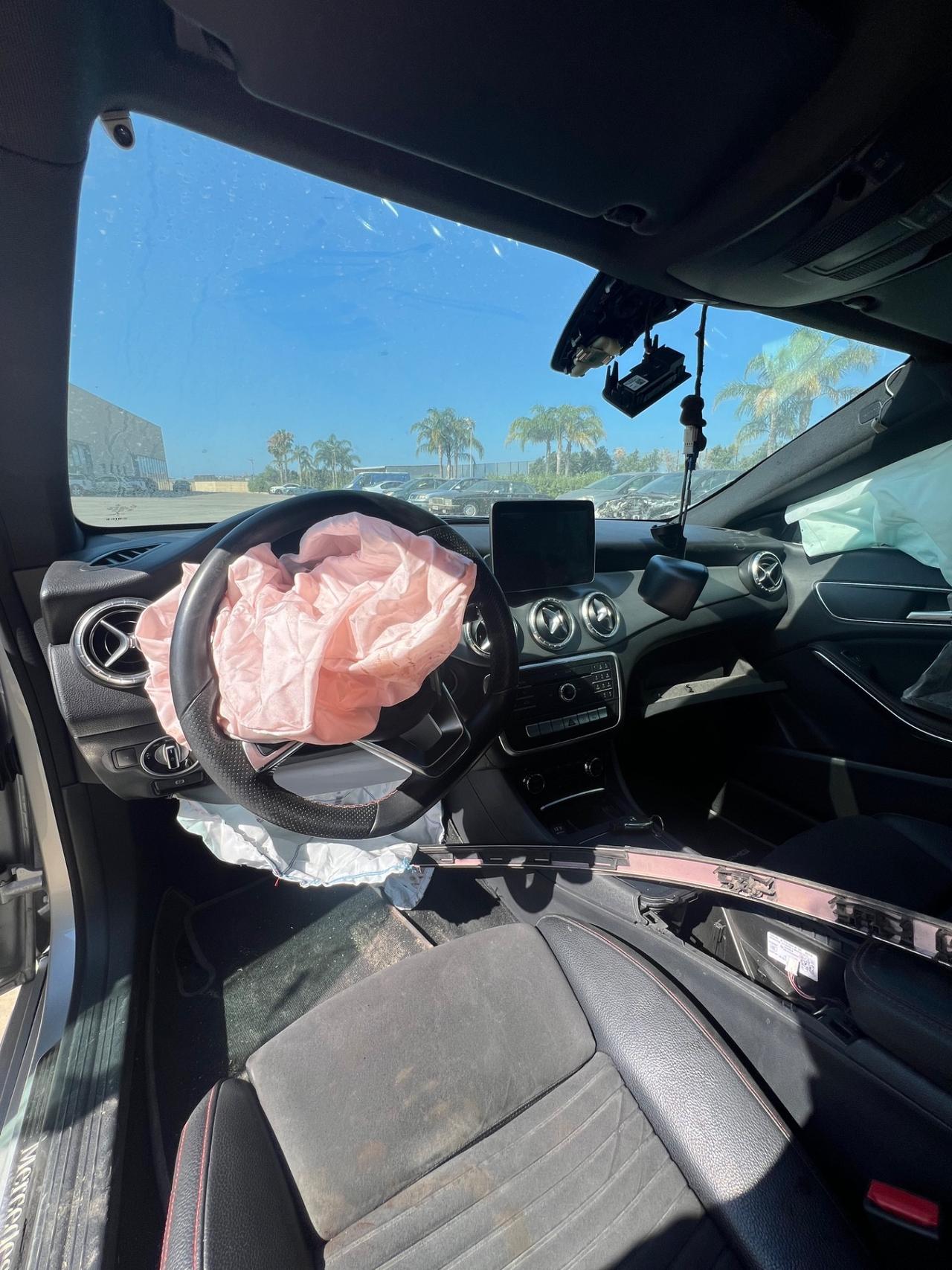 Mercedes-benz CLA 200d Premium - AUTO INCIDENTATA
