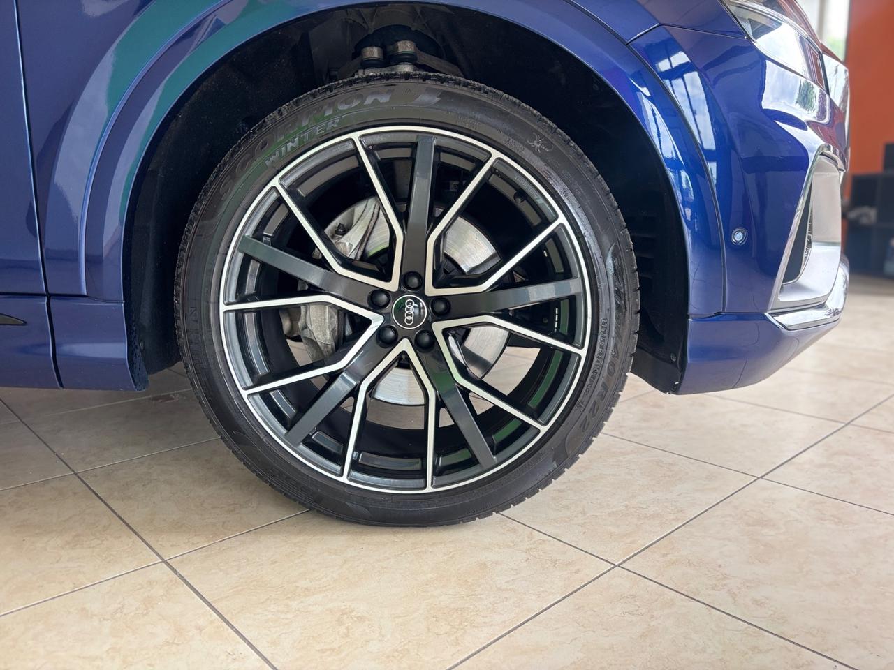 Audi Q8 55 TFSI quattro tiptronic S LINE X 2 TETTO MATRIX PERMUTE FINANZIAMENTI