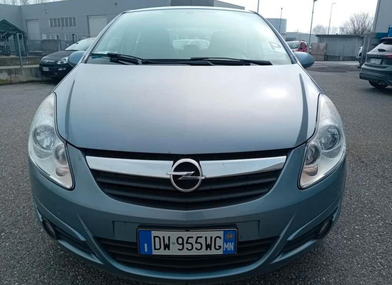 Opel Corsa 1.2 5 porte Cosmo