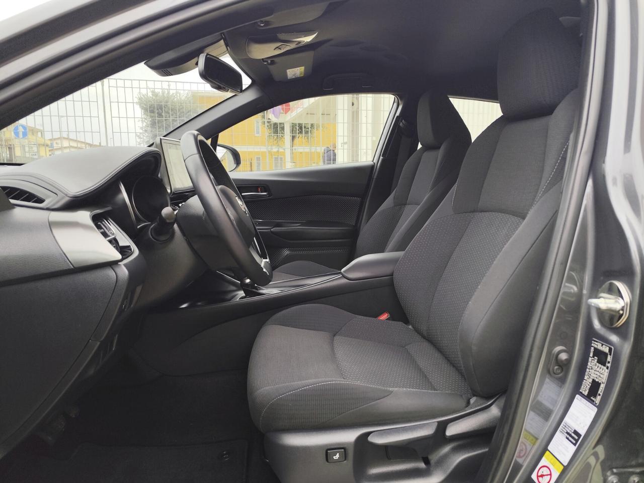 Toyota C-HR 1.8 Hybrid E-CVT Business