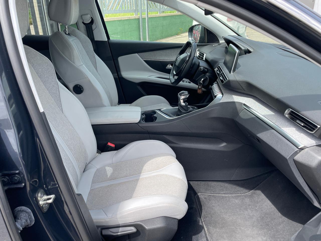 Peugeot 3008 1.5 BlueHDi 130cv Allure