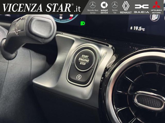 MERCEDES-BENZ GLB 180 d PREMIUM AMG