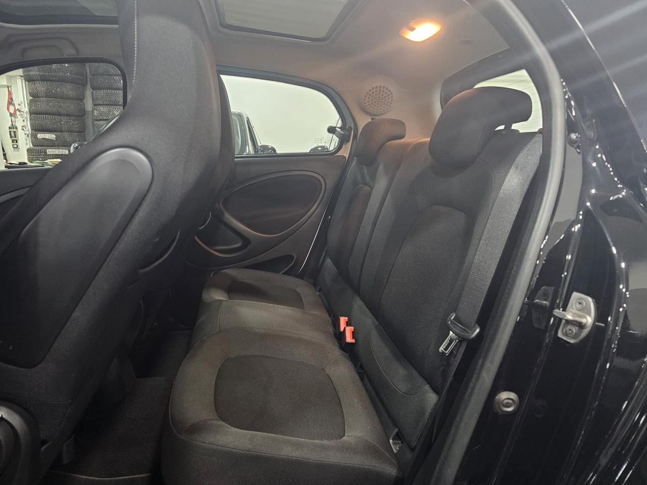 NUOVA SMART FORFOUR IDENTITY BLACK EDITION PASSION 0.9 BENZ 90CV TWINAMIC