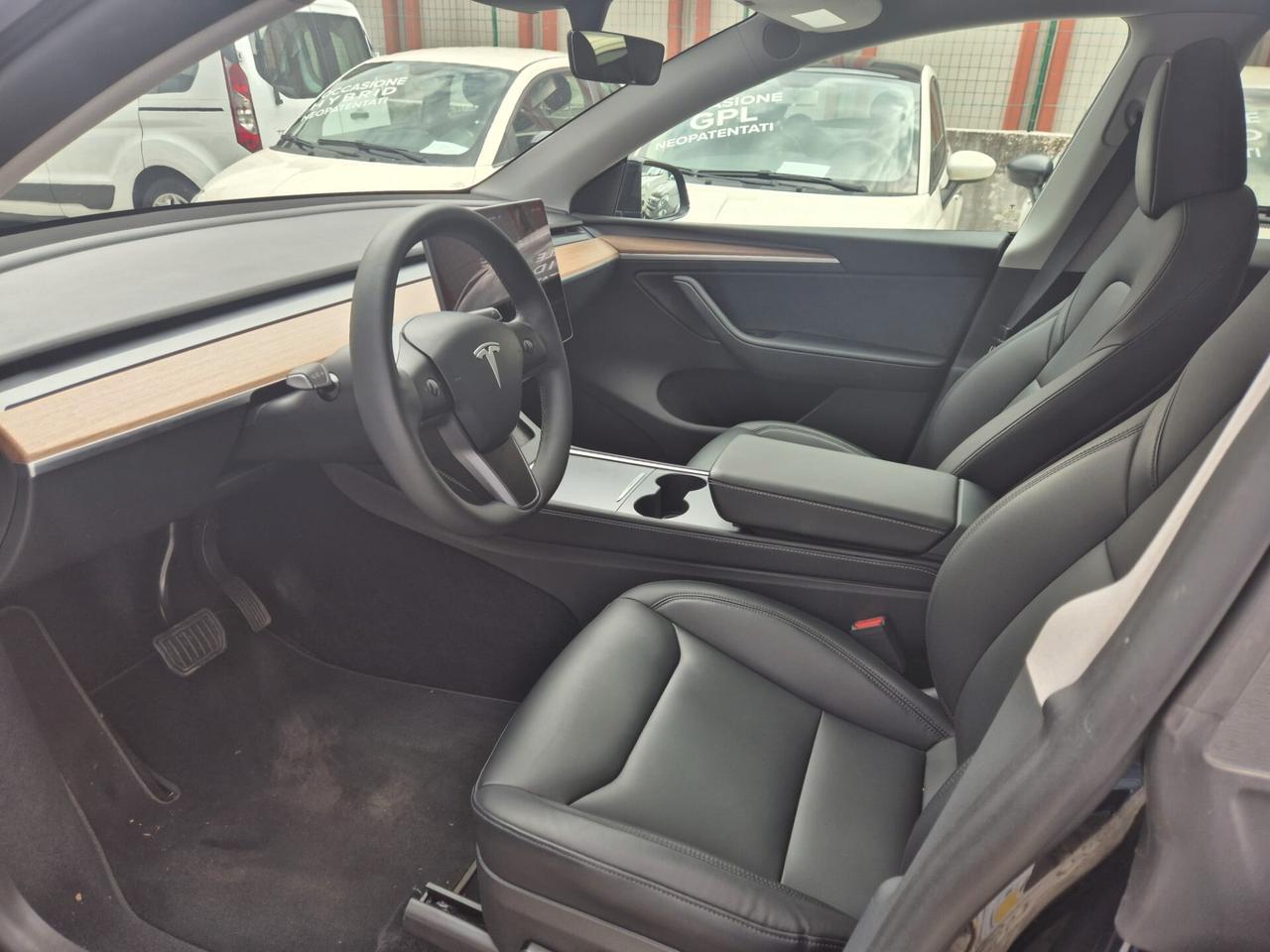 Tesla Model Y RWD
