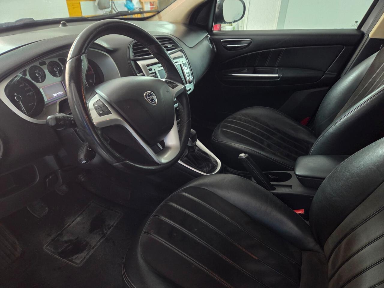 Lancia Delta 1.6 MJT DPF Gold