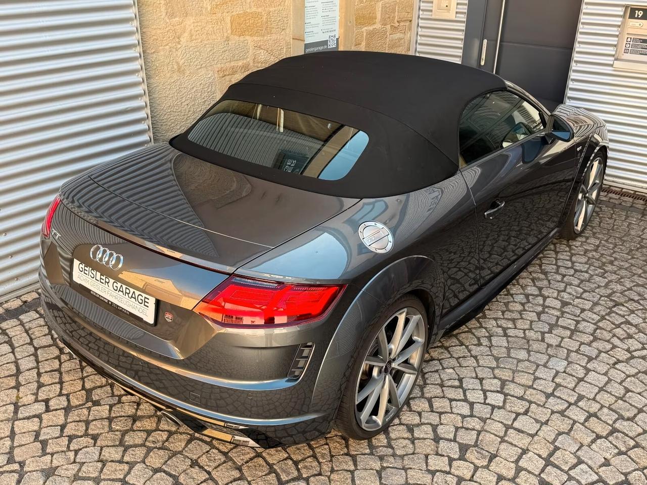 Audi TT Roadster 40 TFSI S tronic MATRIX