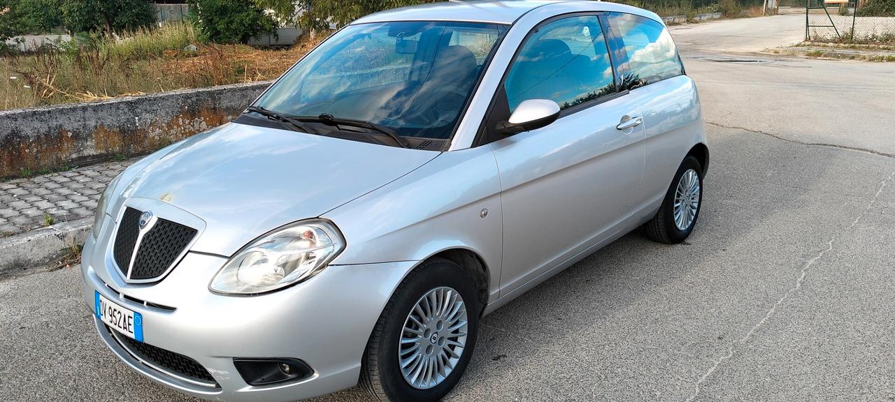 Lancia Ypsilon 1.2 Argento