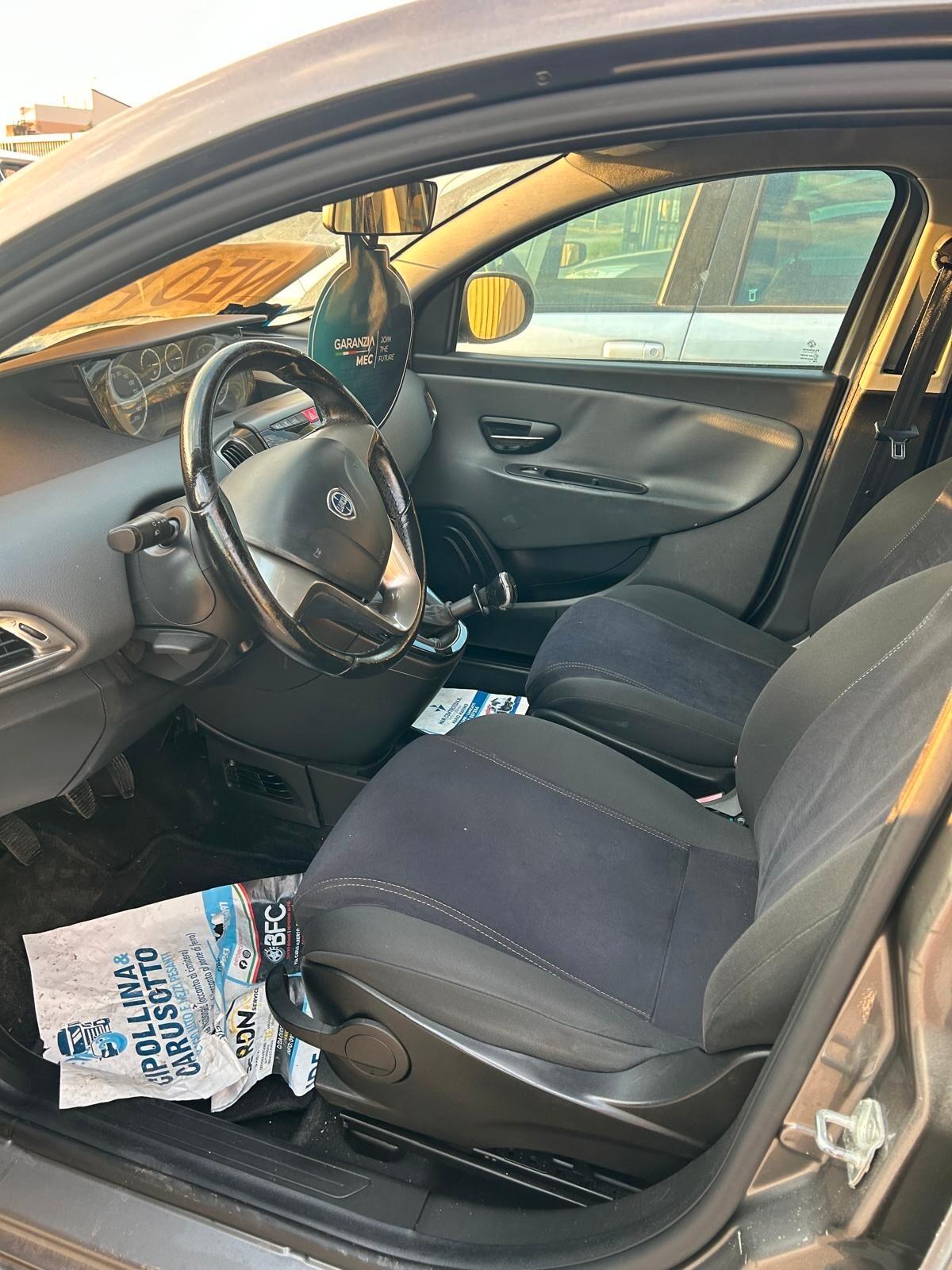 Lancia Ypsilon 1.2 69 CV 5 porte GPL Ecochic Gold
