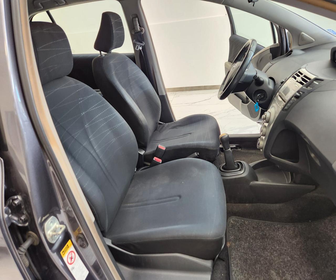Toyota Yaris 1.0 5 porte Sol