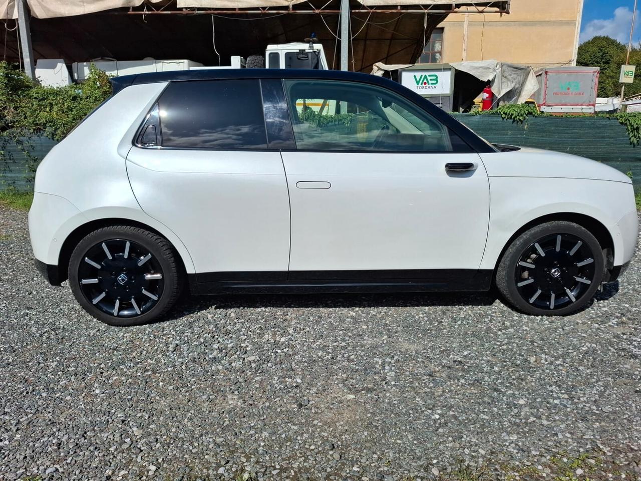 Honda e