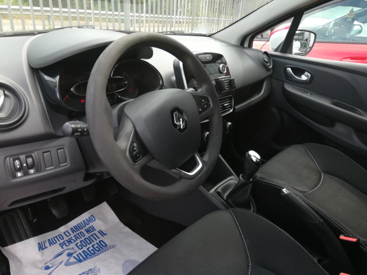 Renault Clio 1.2 75CV 5 P . OK NEOPATENTATI