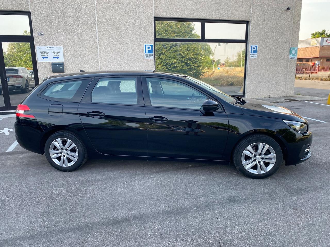 Peugeot 308 Sw 1.5 130 Cv EAT8 Navi Garantita