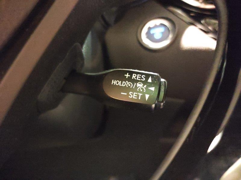 TOYOTA C-HR (2016-2023) - C-HR 2.0 Hybrid E-CVT Morebusiness