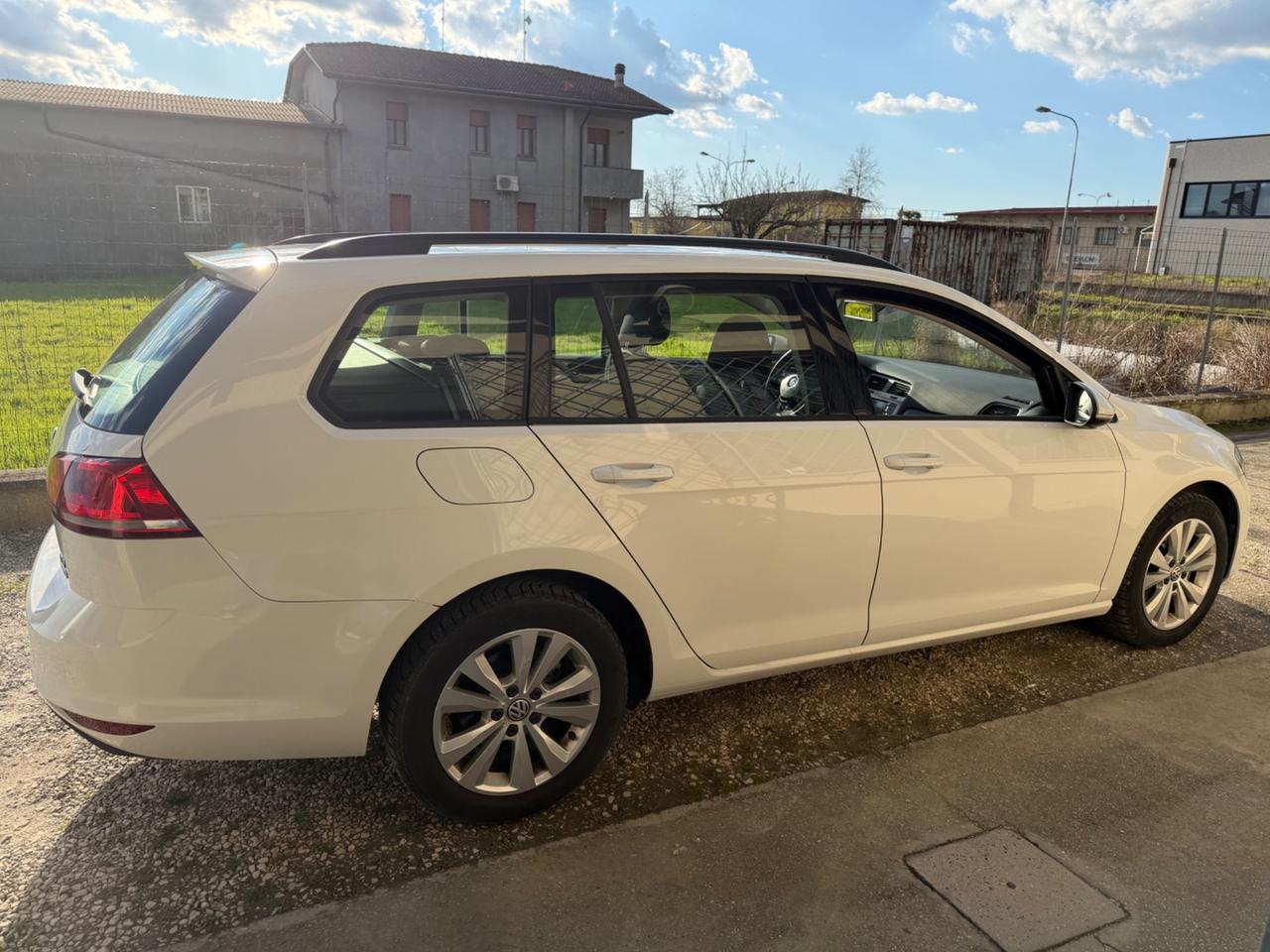 Volkswagen Golf Variant 1.6 TDI 105 CV DSG Highline BlueMotion Tech.