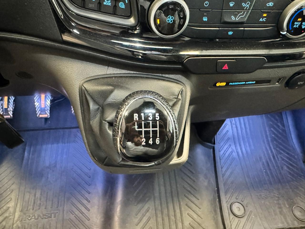 Ford Transit Custom 340 2.0 EcoBlue 131CV PL-DC 6 POSTI TOTAL BLACK