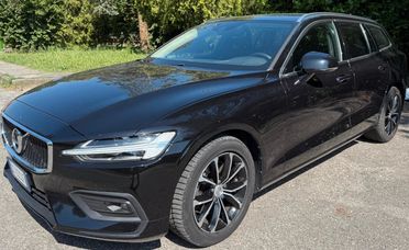 Volvo V60 B4 (d) Geartronic Momentum Pro Business PILOT ASSIST.