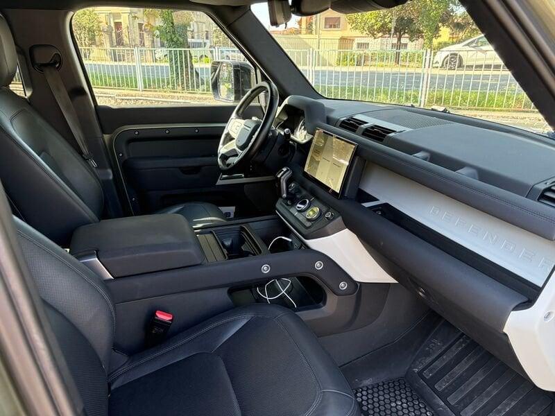 Land Rover Defender 3.0 D6 250 110 AWD auto.