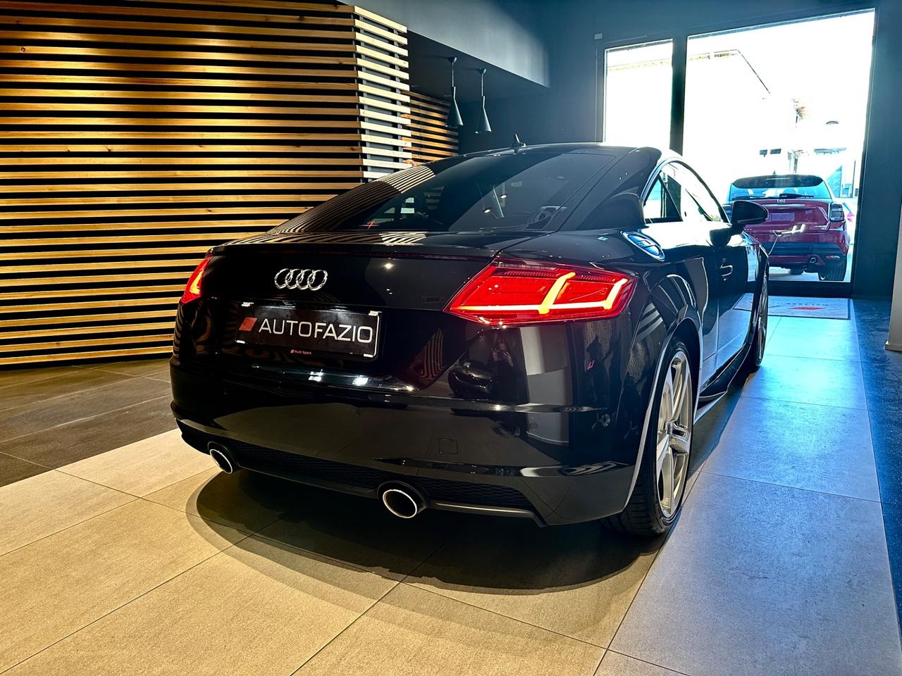 Audi TT TTS Coupé TFSI quattro S tronic