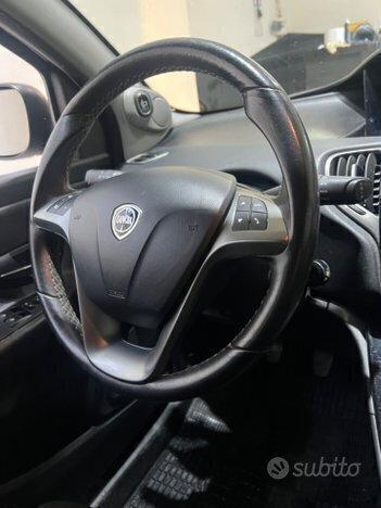 Lancia Ypsilon MOMO DESIGN