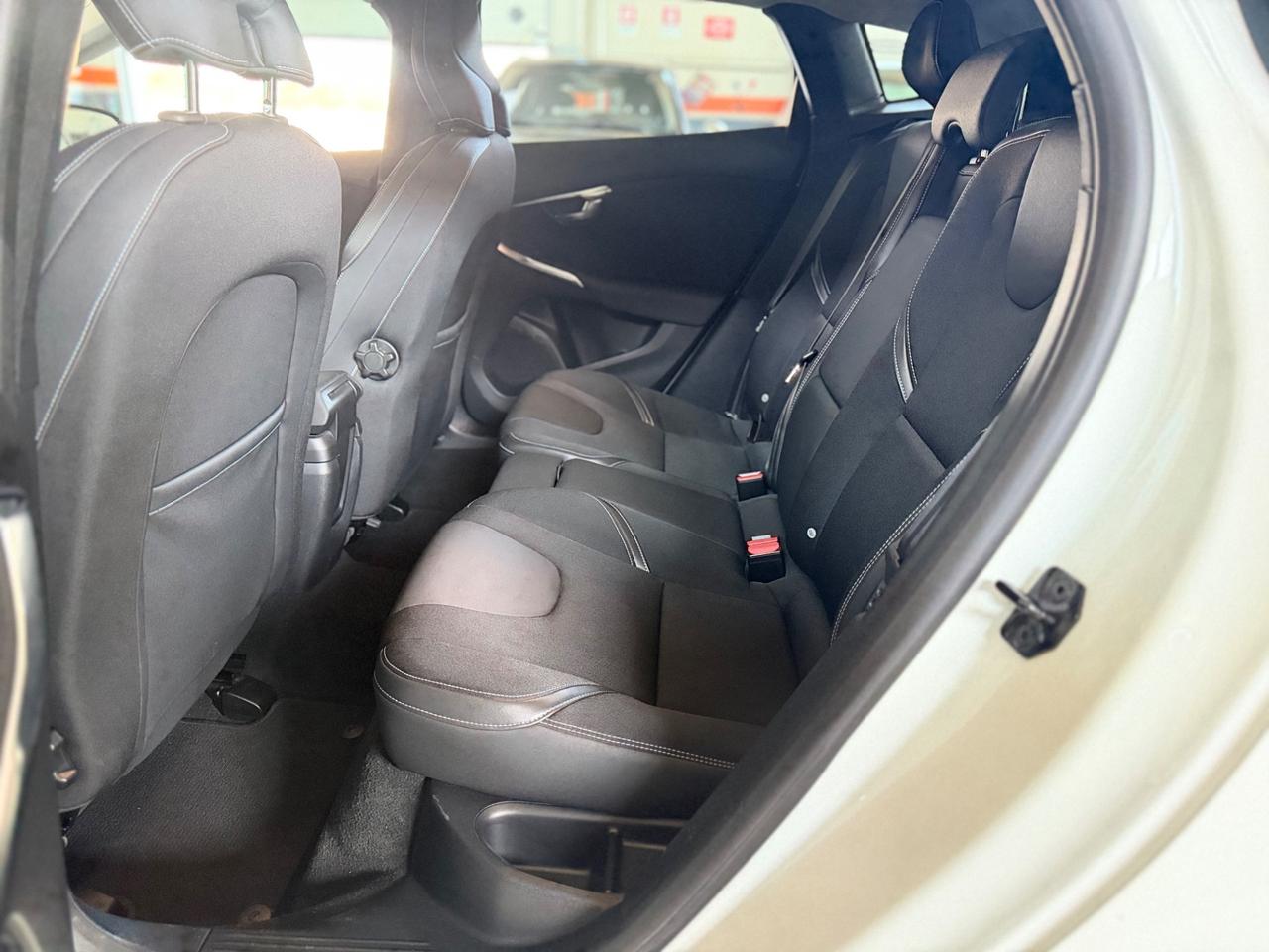 Volvo V40 D3 Geartronic Momentum