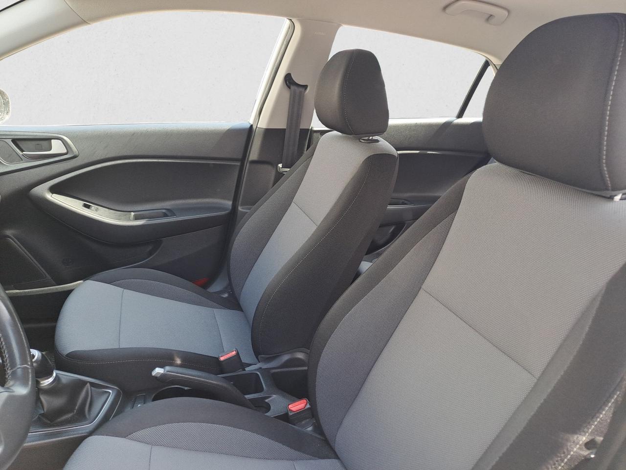 HYUNDAI i20 2ª serie - i20 1.2 84 CV 5 porte Comfort