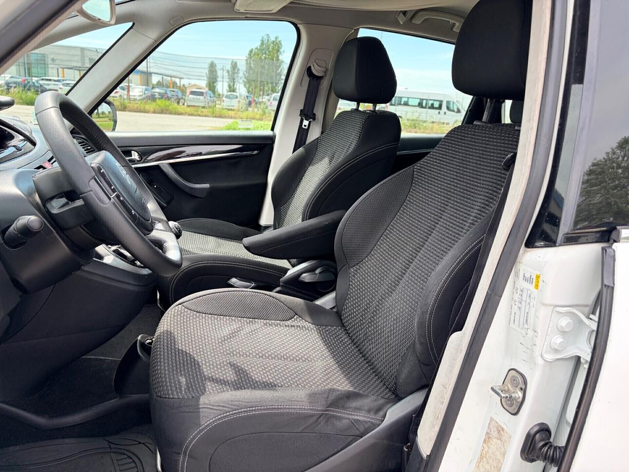 Citroen C4 Picasso 1.6 diesel Exclusive 2013 ok neop