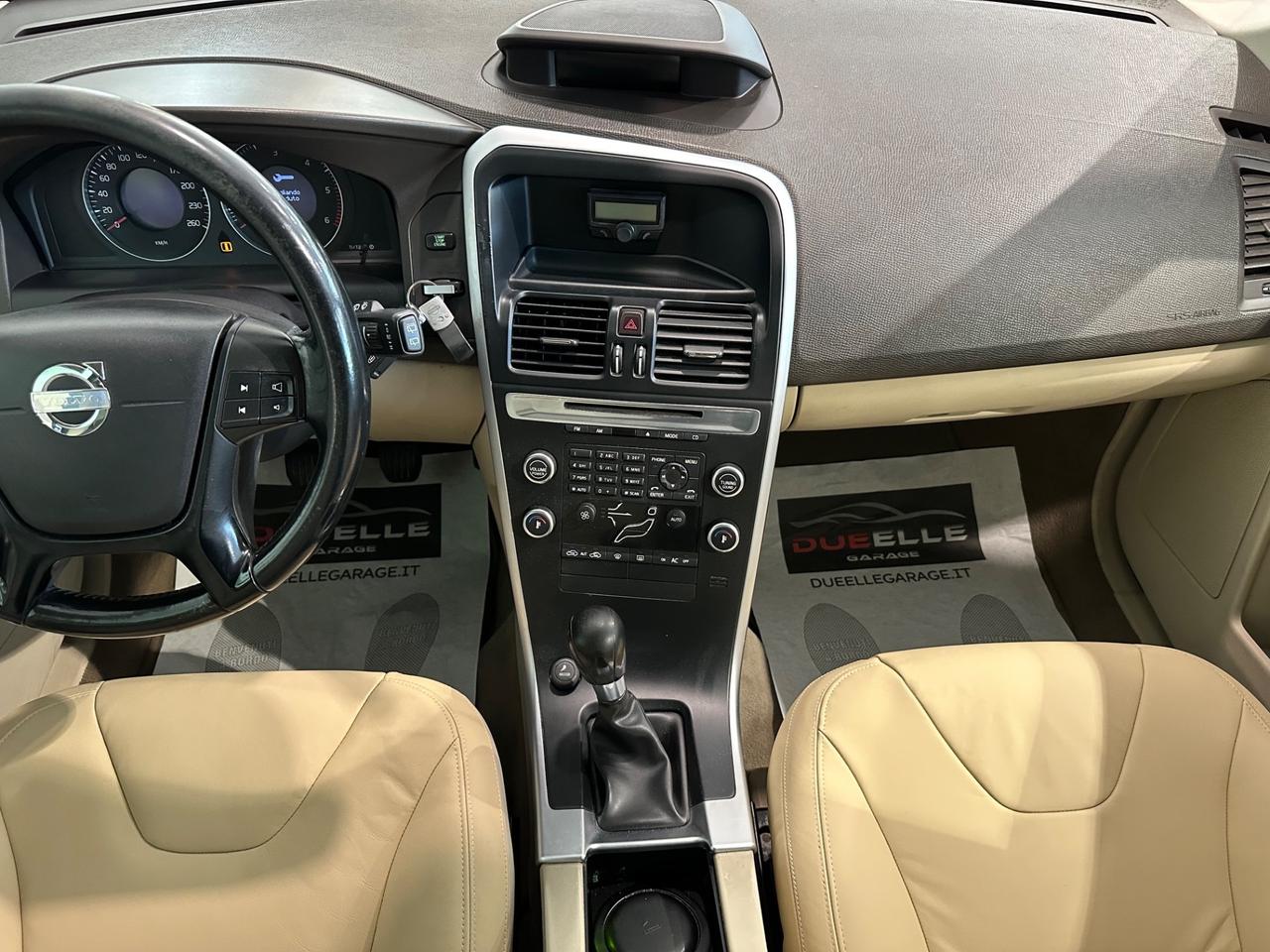 Volvo XC 60 2.4 D 175 CV FWD Geartronic Momentum