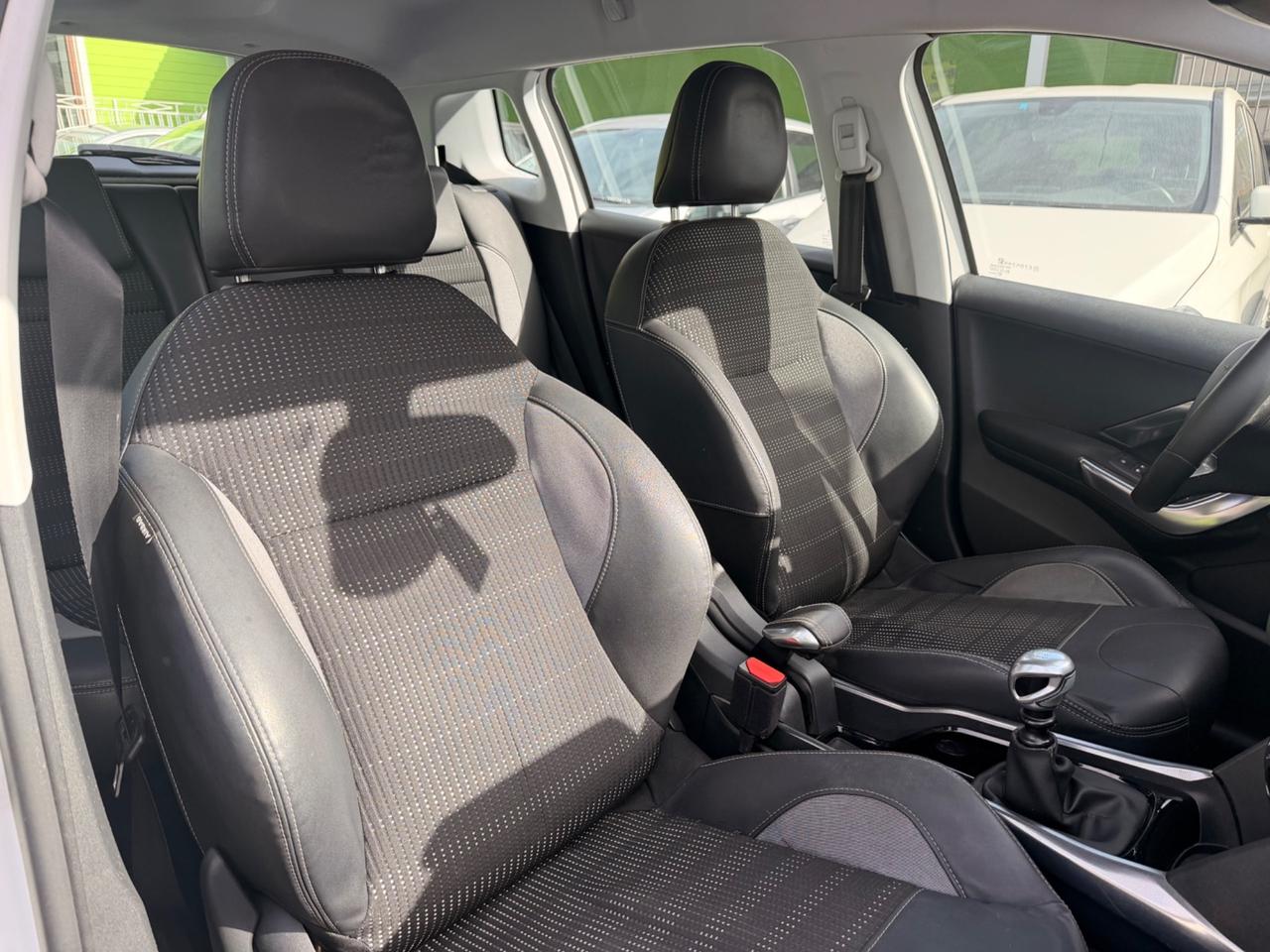 Peugeot 2008 1.6 e-HDi 115 CV Stop&Start Allure