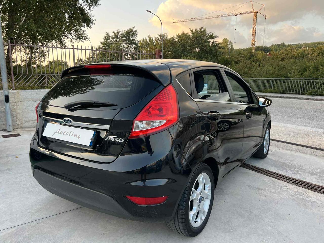 Ford Fiesta 1.4 TDCi 70CV 5pTitanium