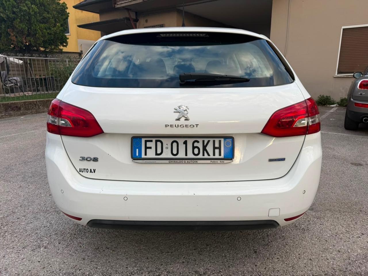 Peugeot 308 BlueHDi 120 S&S SW Business