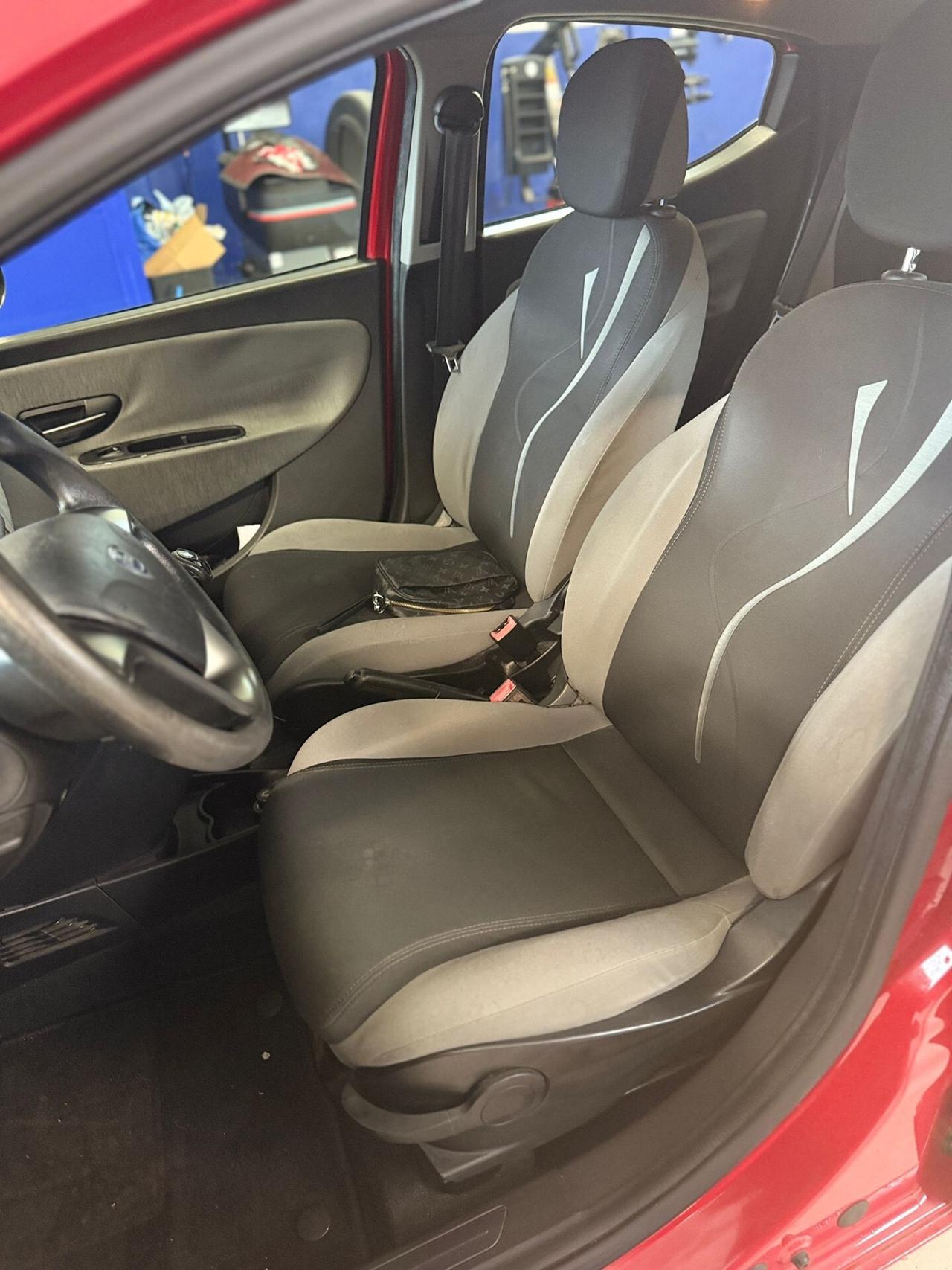 Lancia Ypsilon 1.3 MJT 16V 95 CV 5 porte S&S Elefantino