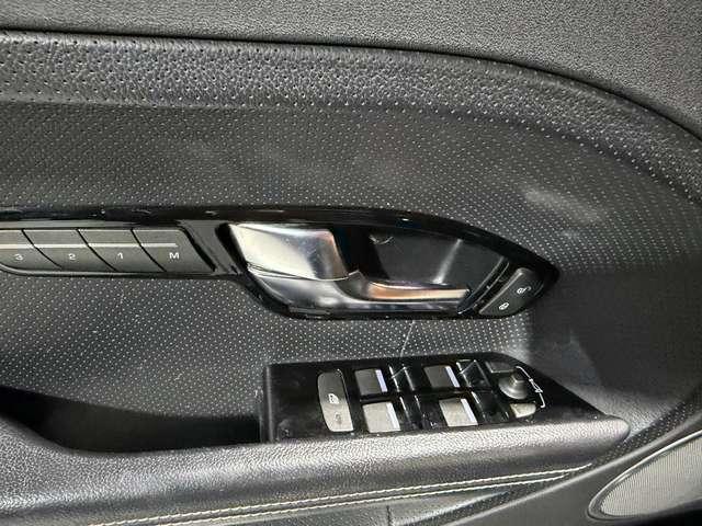 Land Rover Range Rover Evoque Dynamic+4x4+Pelle+Meridian