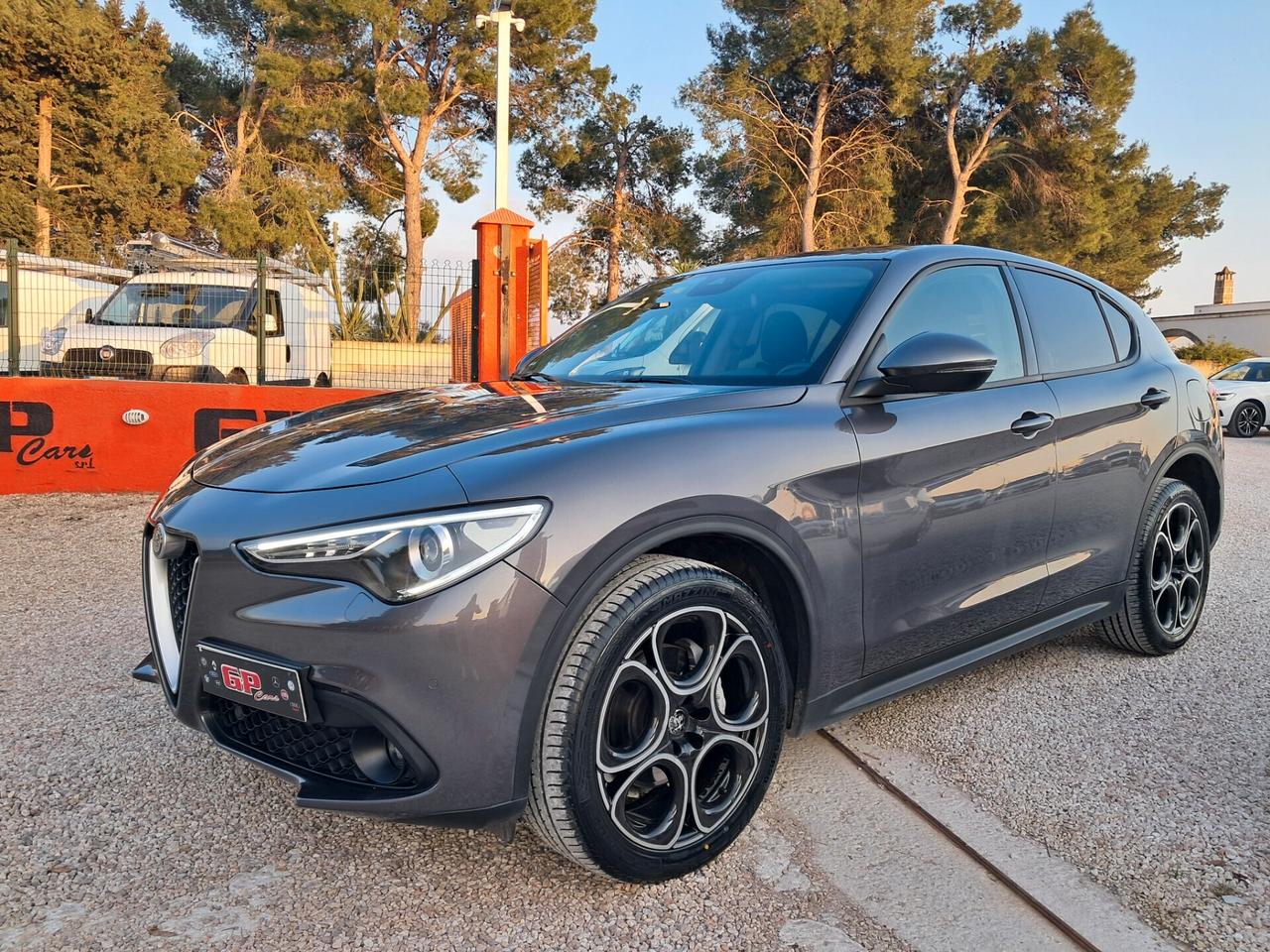 A. R.Stelvio- 190CV*Q4*CERCHIO20"telecamera