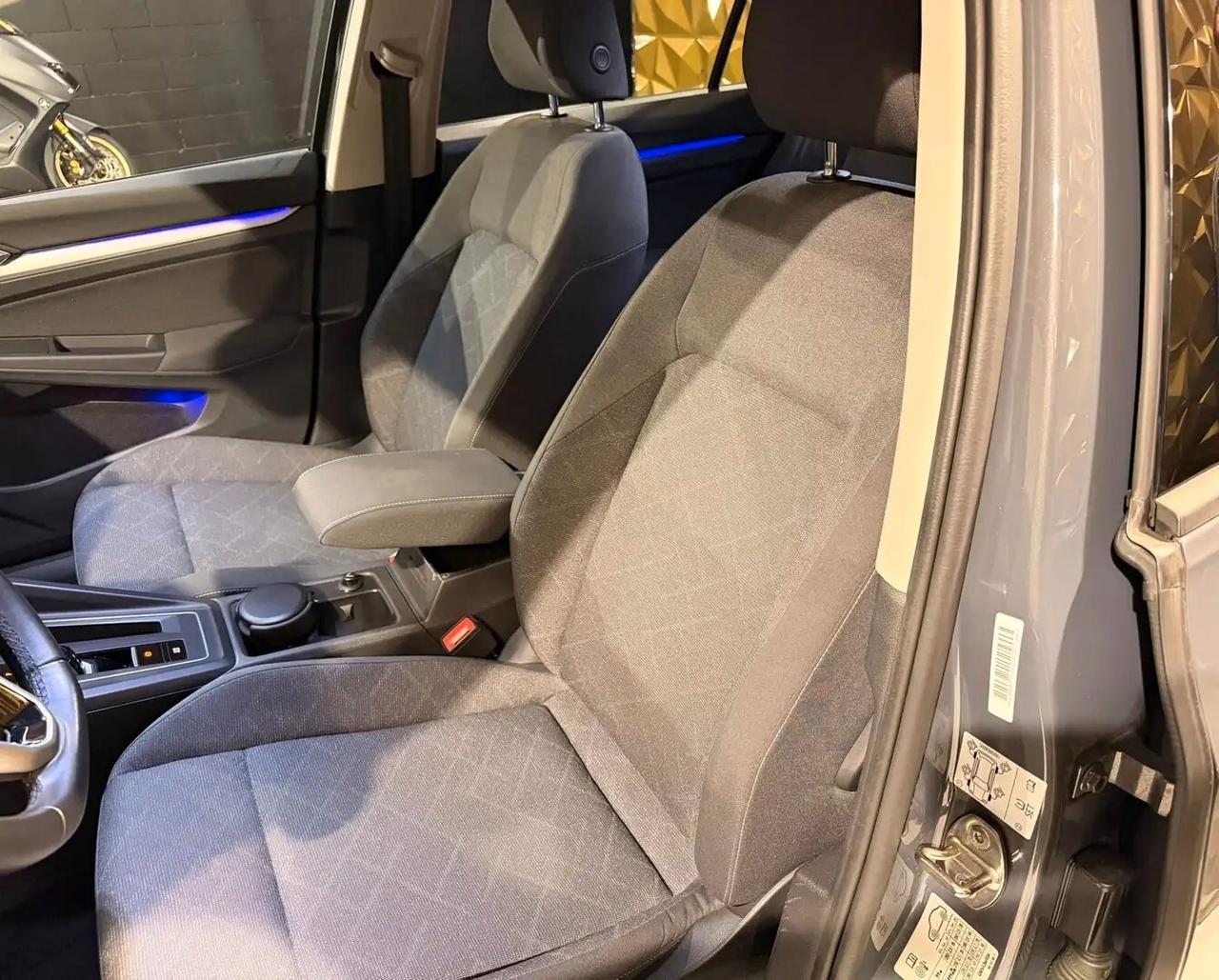 Volkswagen Golf 2.0 TDI 150 CV DSG SCR R-Line