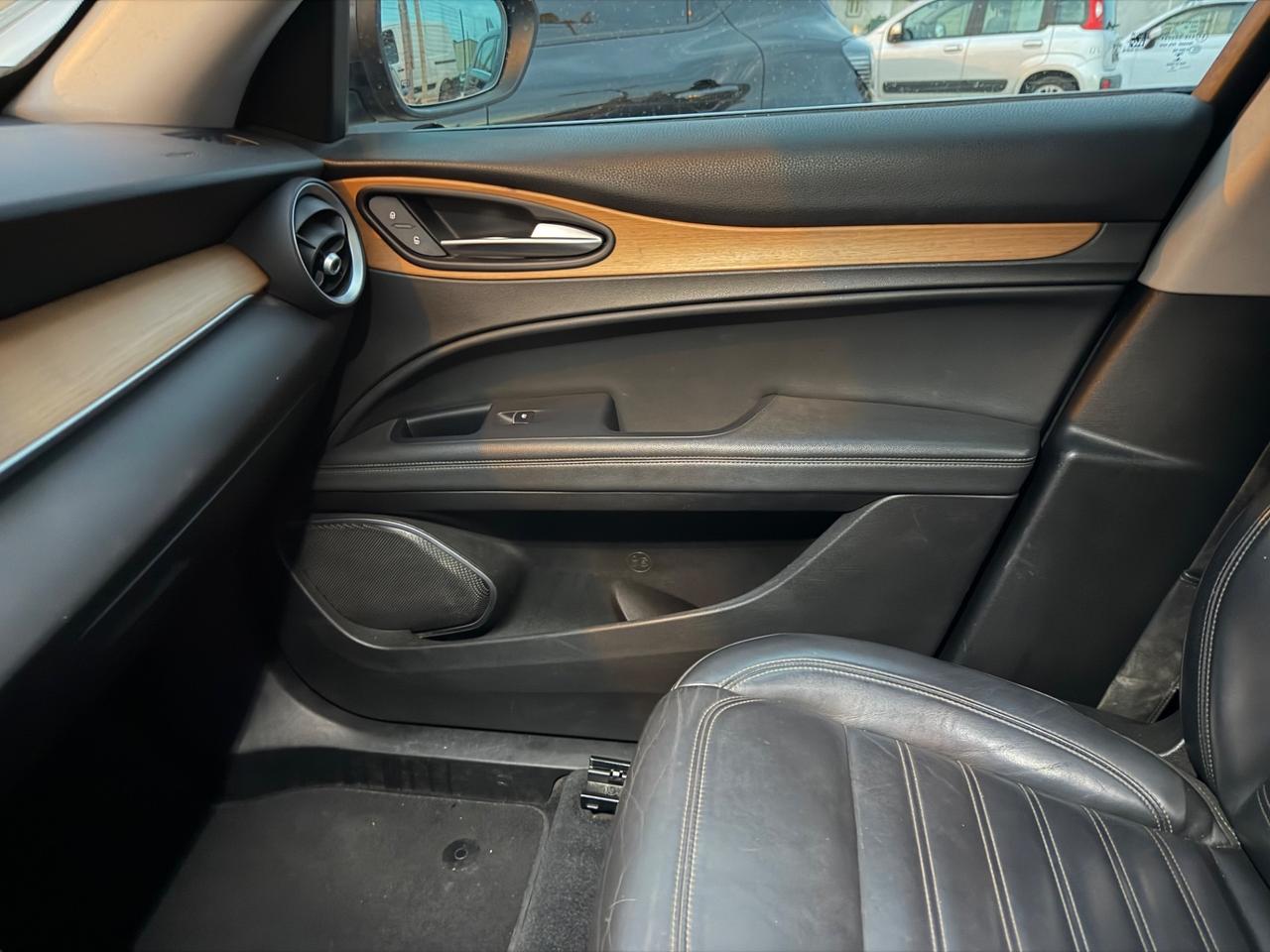 Alfa Romeo Stelvio 2.2 Turbodiesel 210 CV AT8 Q4 Executive