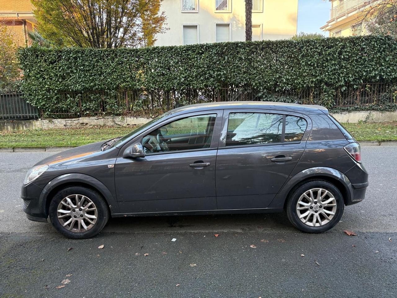 Opel Astra 1.4 16V GPL-TECH 5 porte Enjoy