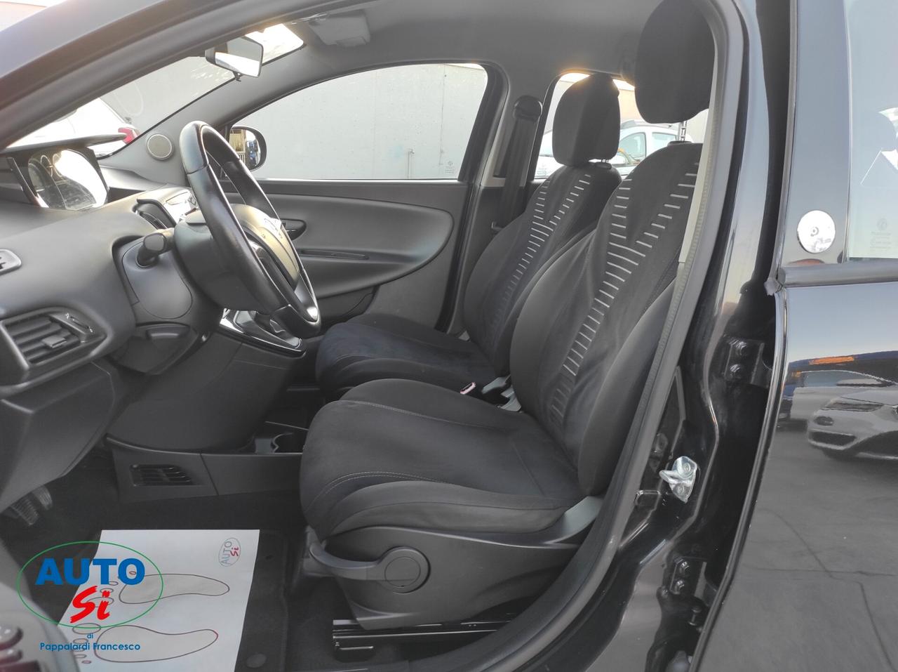 Lancia Ypsilon 1.2 Benz/GPL - 69cv NEOPATENTATI