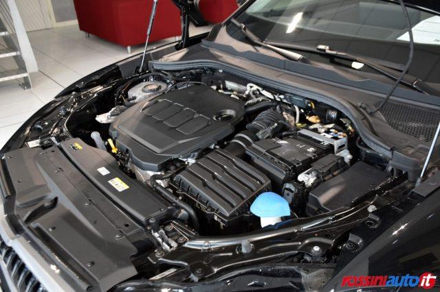 SKODA Superb 2.0 TDI 150 CV DSG STYLE + R18 + ALCANTARA LOUNGE