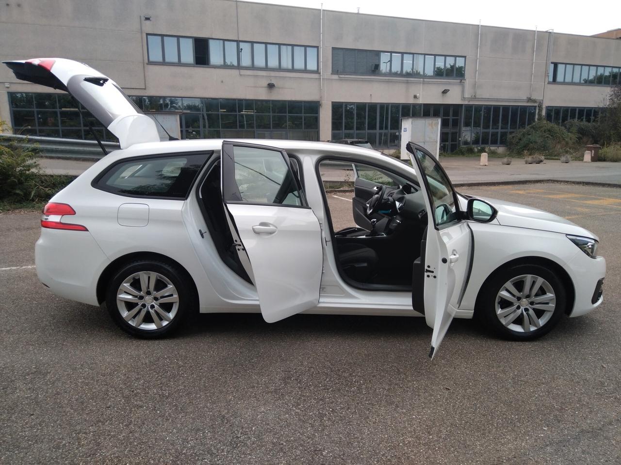 Peugeot 308 BlueHDi 100 S&S SW Business