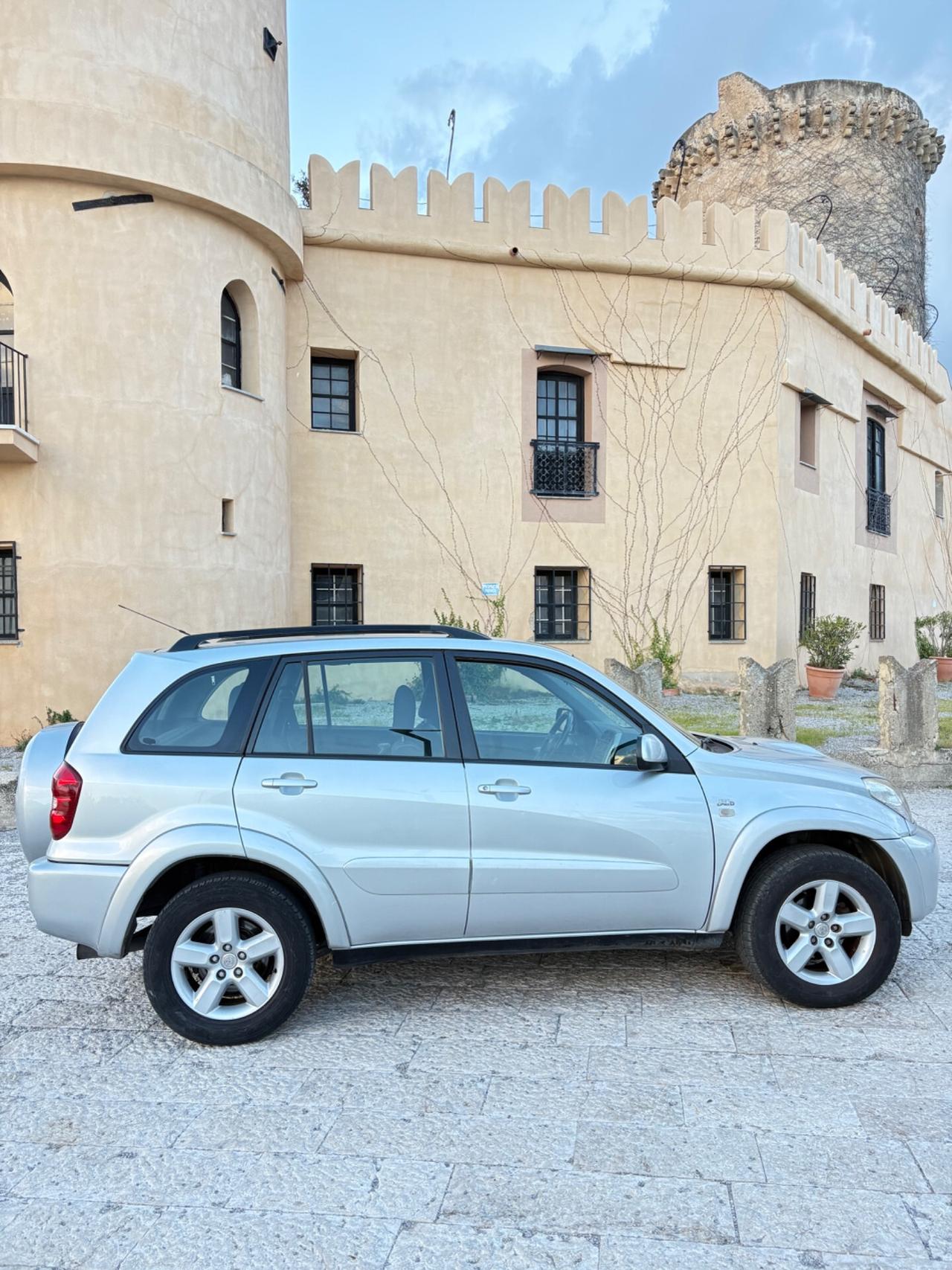 Toyota RAV 4 TRAZIONE INTEGRALE INTROVABILE
