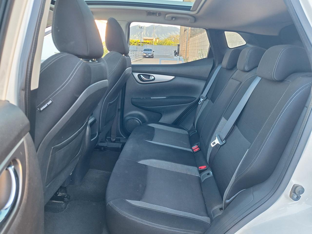 Nissan Qashqai 1.5 dCi N-Connecta TETTO PANORAM. 2018