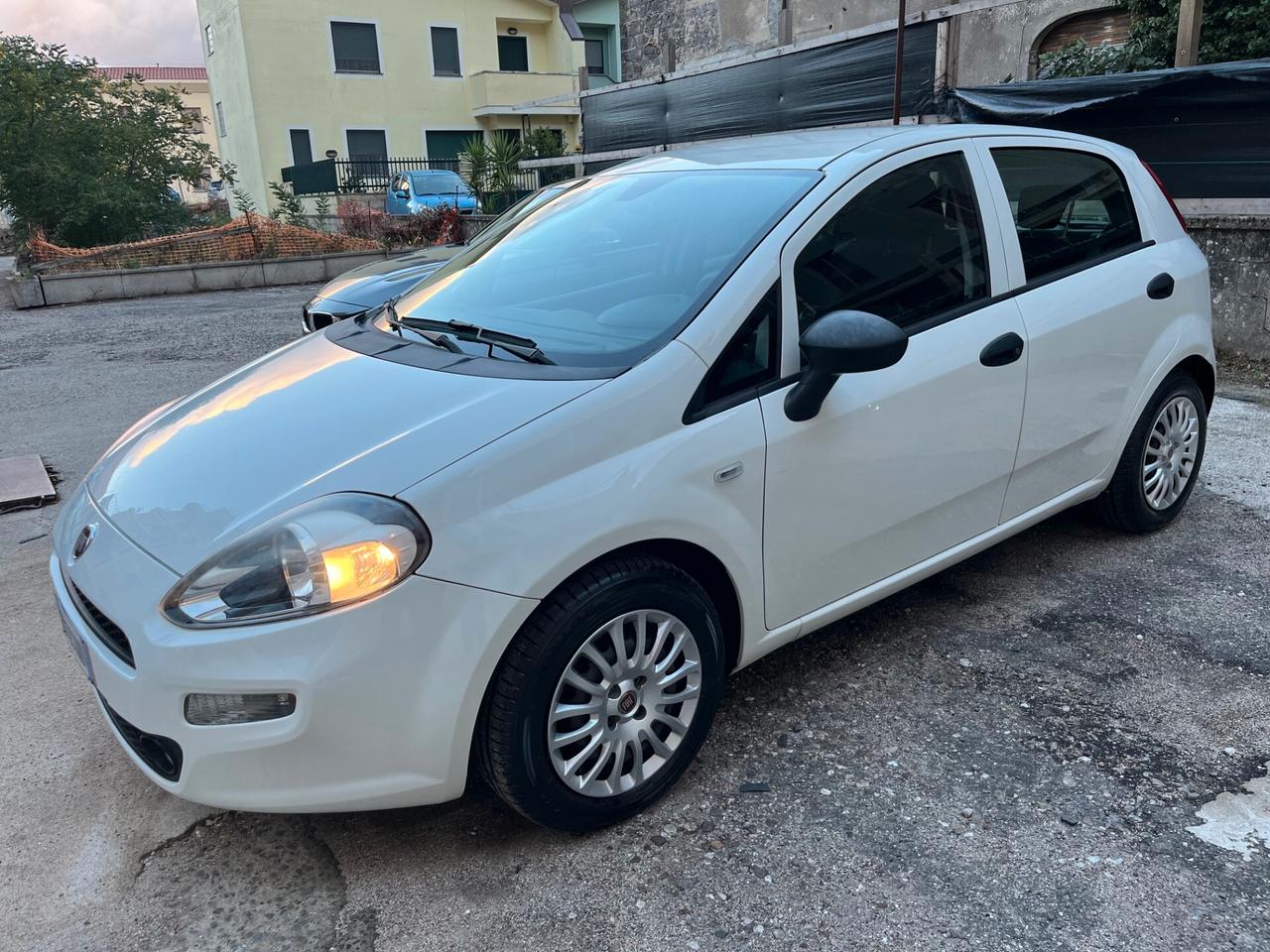 Fiat Punto 1.3 MJT II S&S 95 CV 5 porte Street