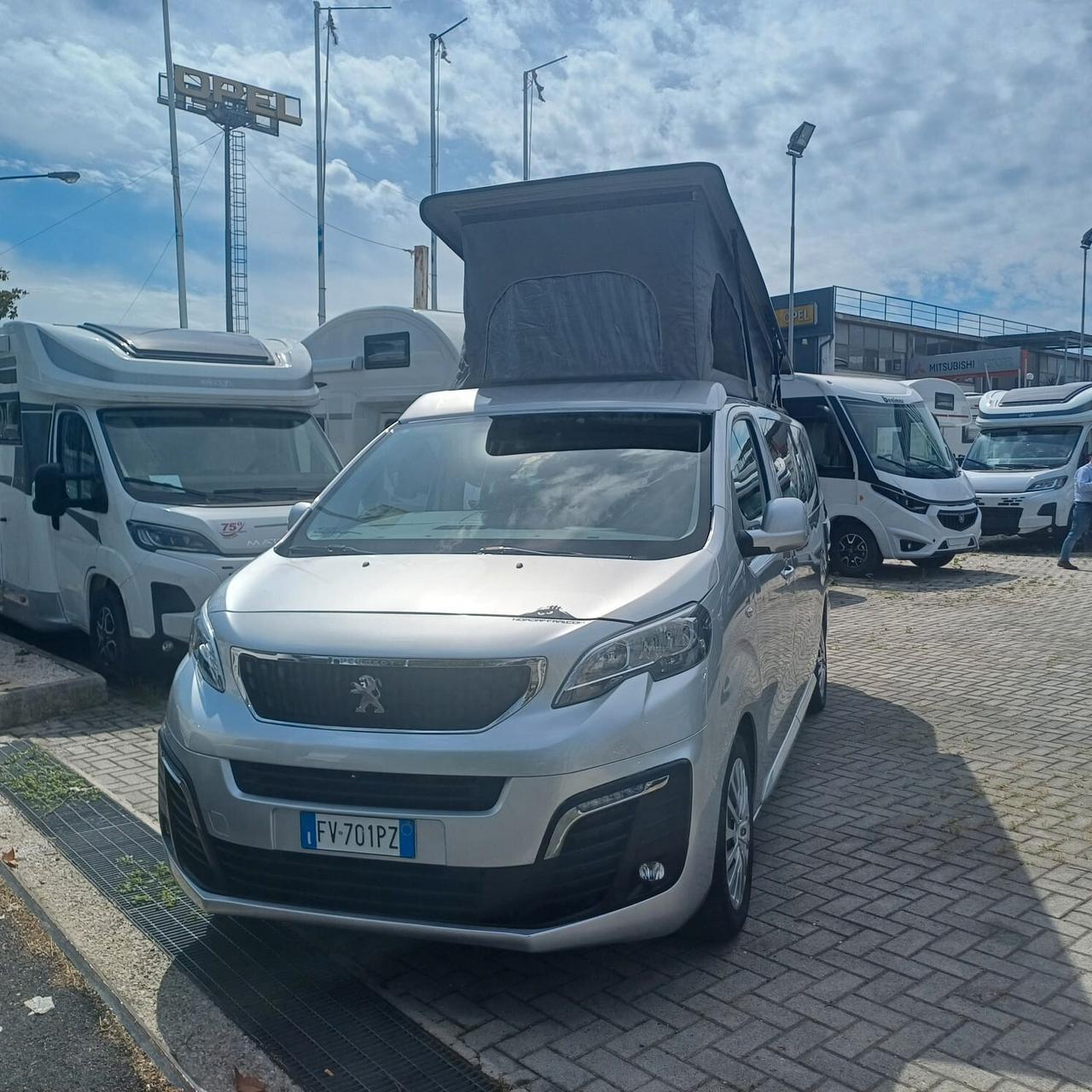 TRAVELLER VAN