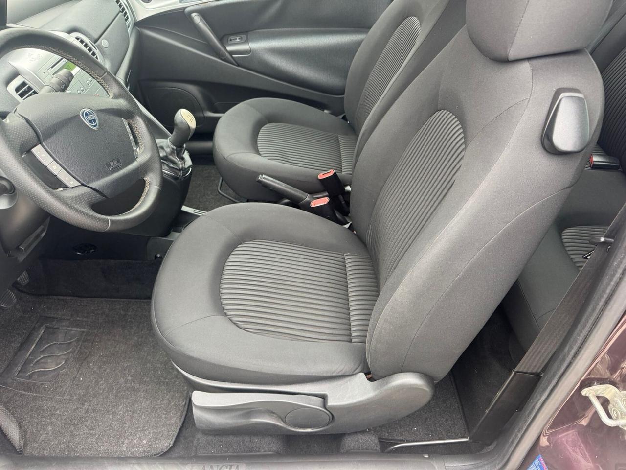 Lancia Ypsilon 1.3 MJT 75 CV Elle