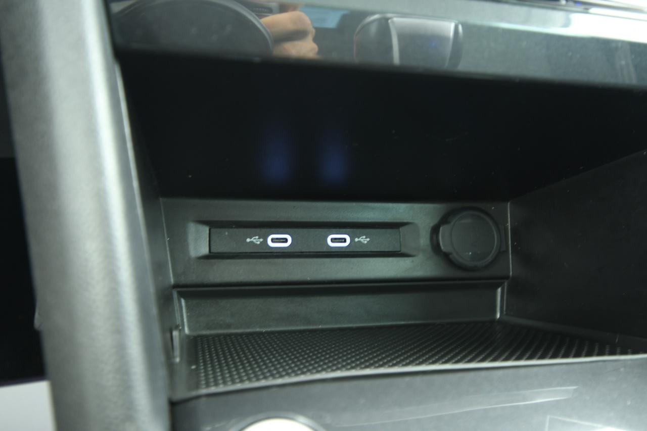 VOLKSWAGEN Tiguan 2.0 tdi Elegance 150cv dsg CAMERA+ACC+APP CONNECT
